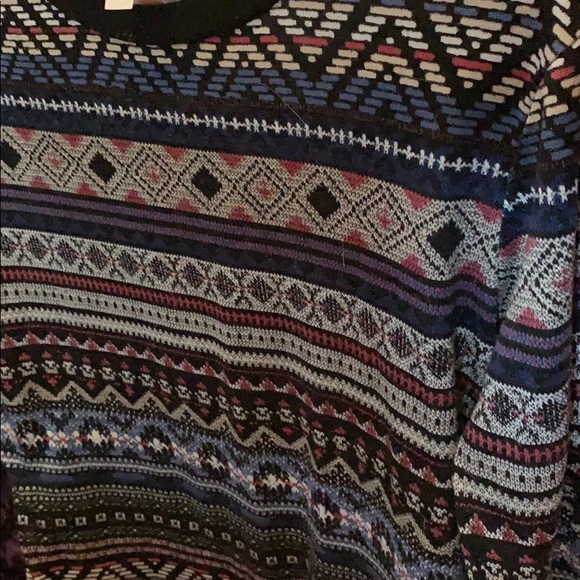 Quarter Sleeved Light Sweater/Shirt for Winter - Picture 5 of 5